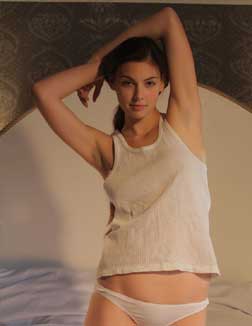 ravina 22 year female call girls in Guwahati